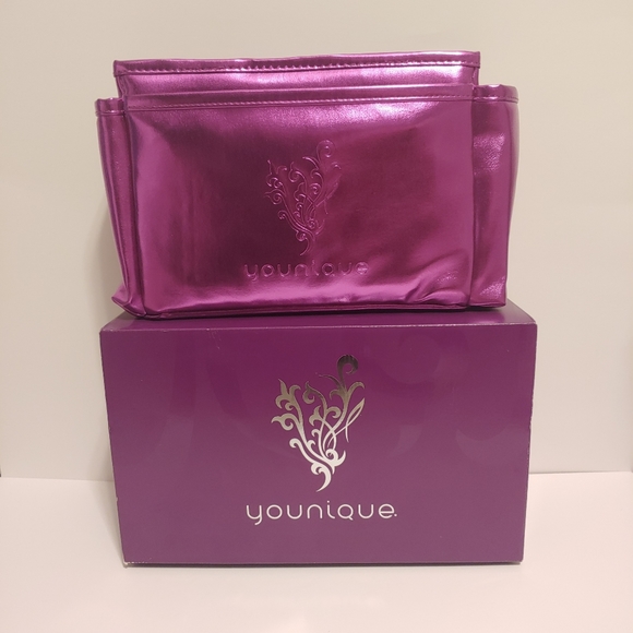 Younique Handbags - New Younique Presenter bag